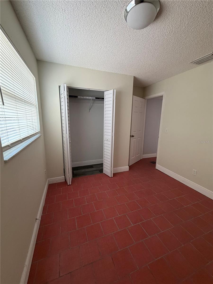 3096 GREEN ACRES AVE — photo 10
