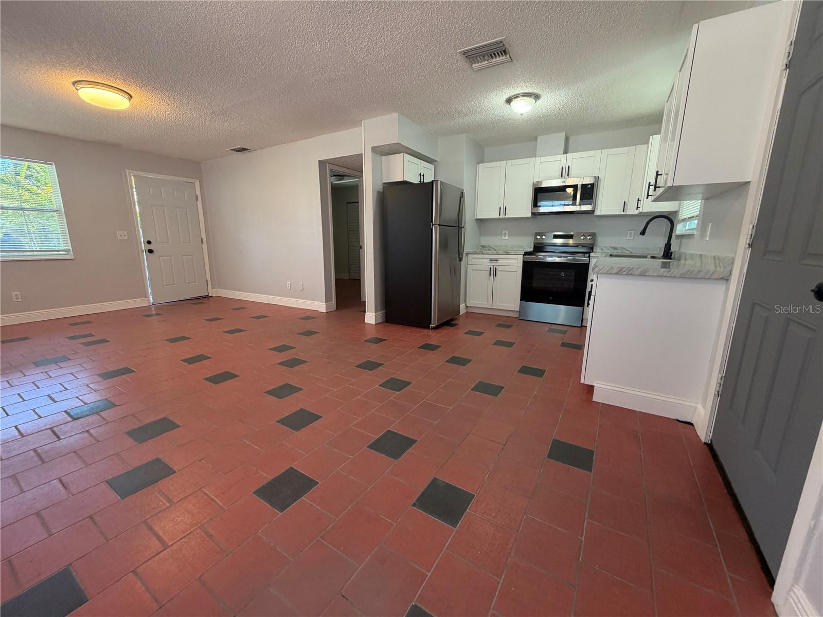 3096 GREEN ACRES AVE — photo 14