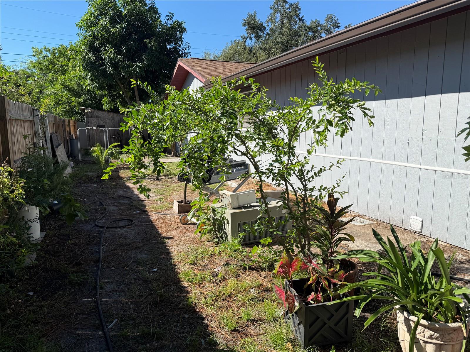 3096 GREEN ACRES AVE — photo 39
