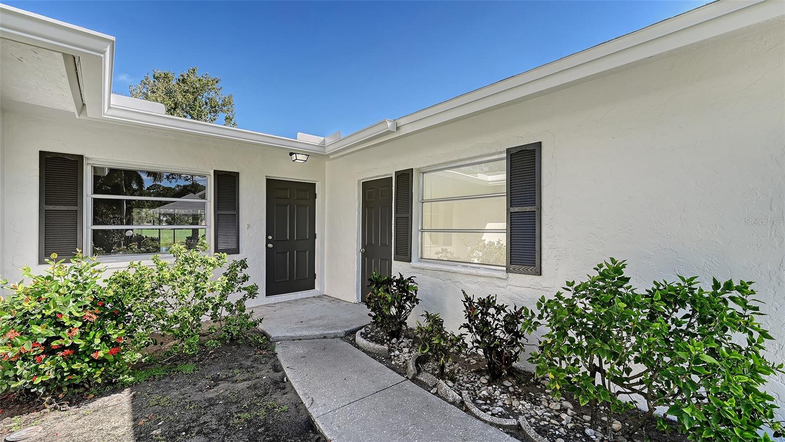 5513 PALM AIRE DR — photo 2