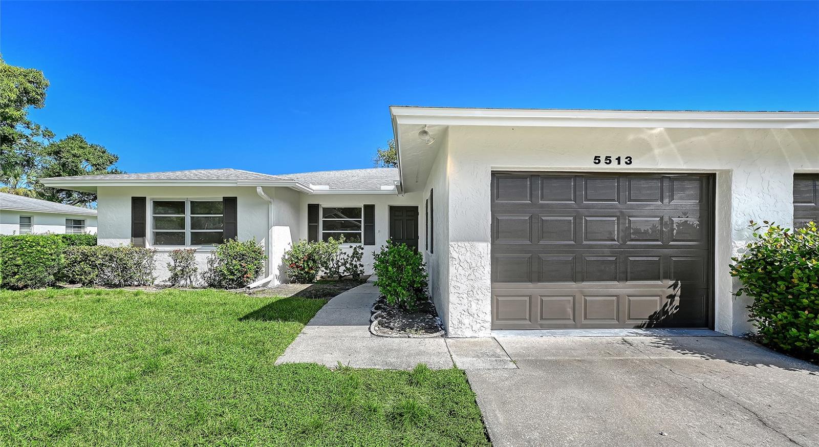 5513 PALM AIRE DR — photo 40