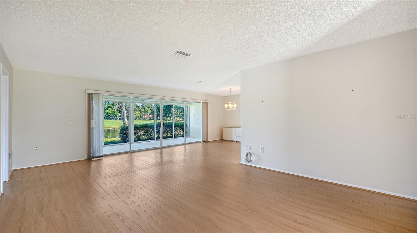 5513 PALM AIRE DR — photo 6