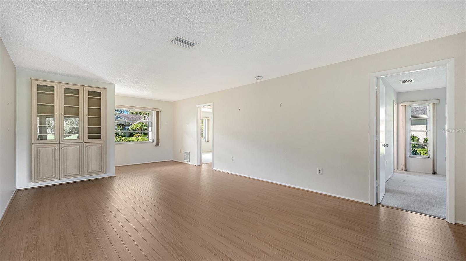 5513 PALM AIRE DR — photo 13