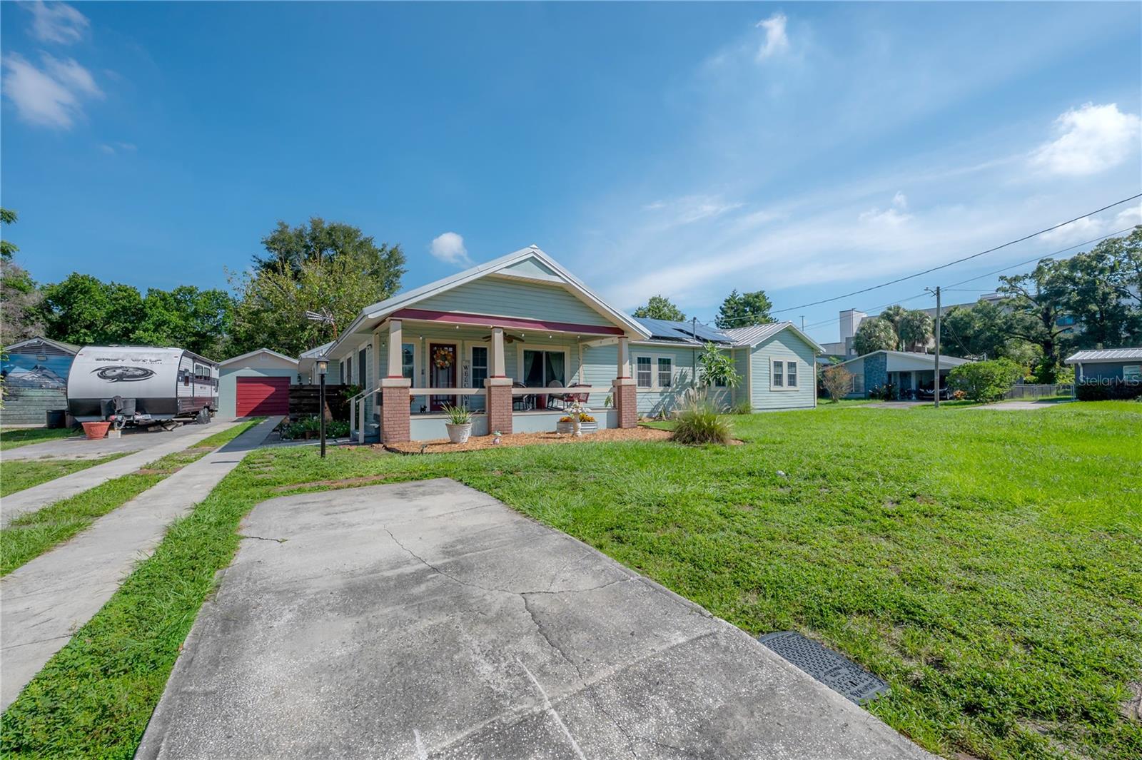 203 W FRIERSON AVE — photo 63
