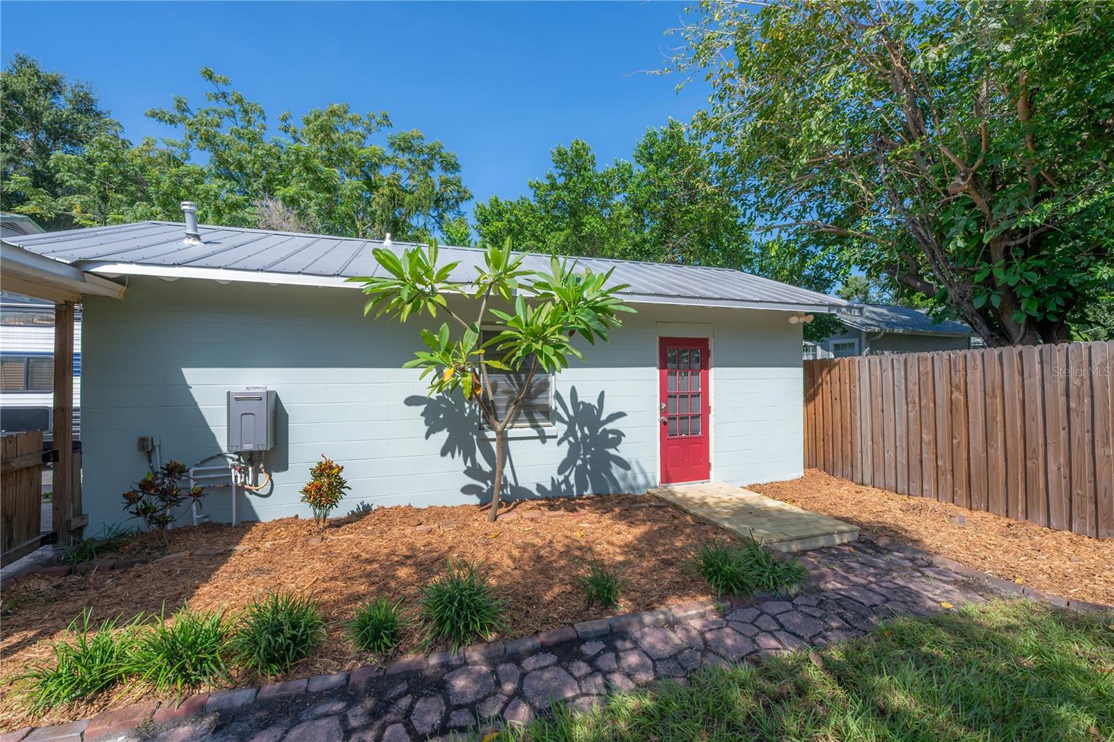 203 W FRIERSON AVE — photo 51