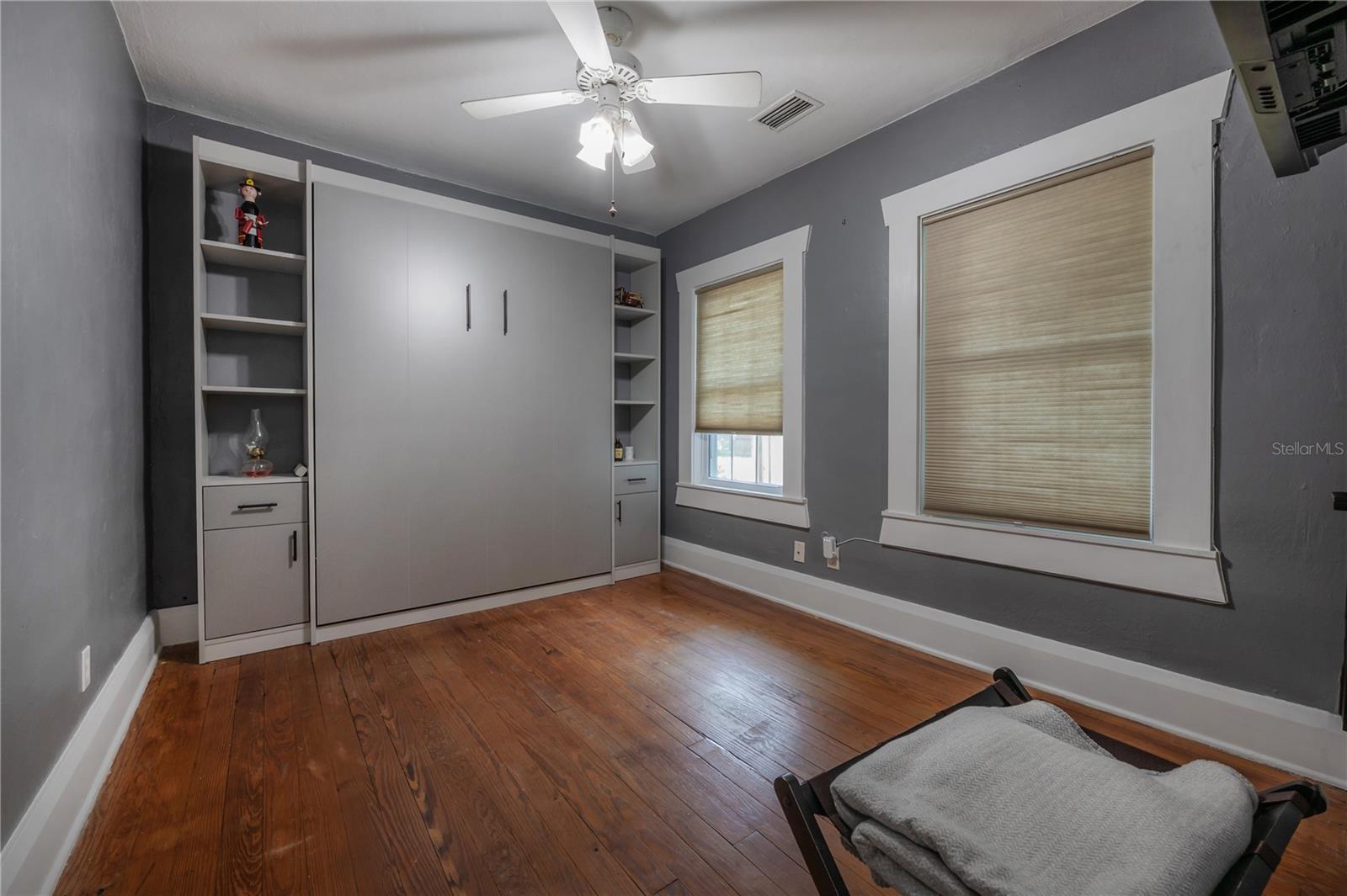 203 W FRIERSON AVE — photo 42