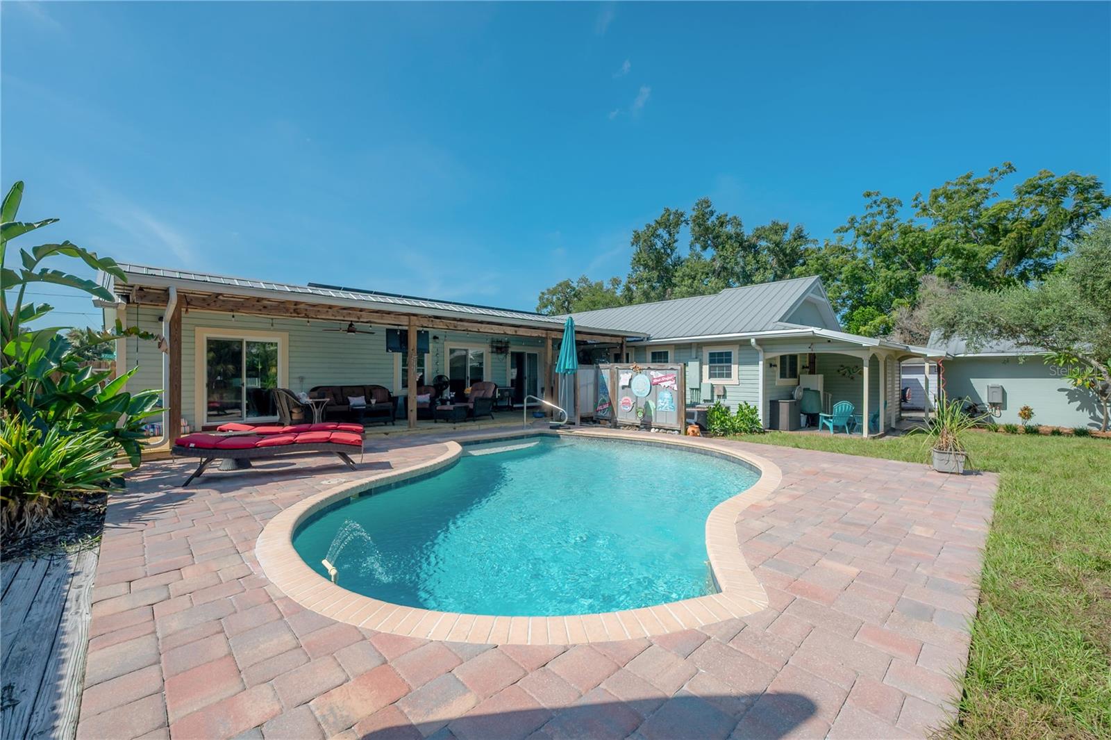 203 W FRIERSON AVE — photo 44