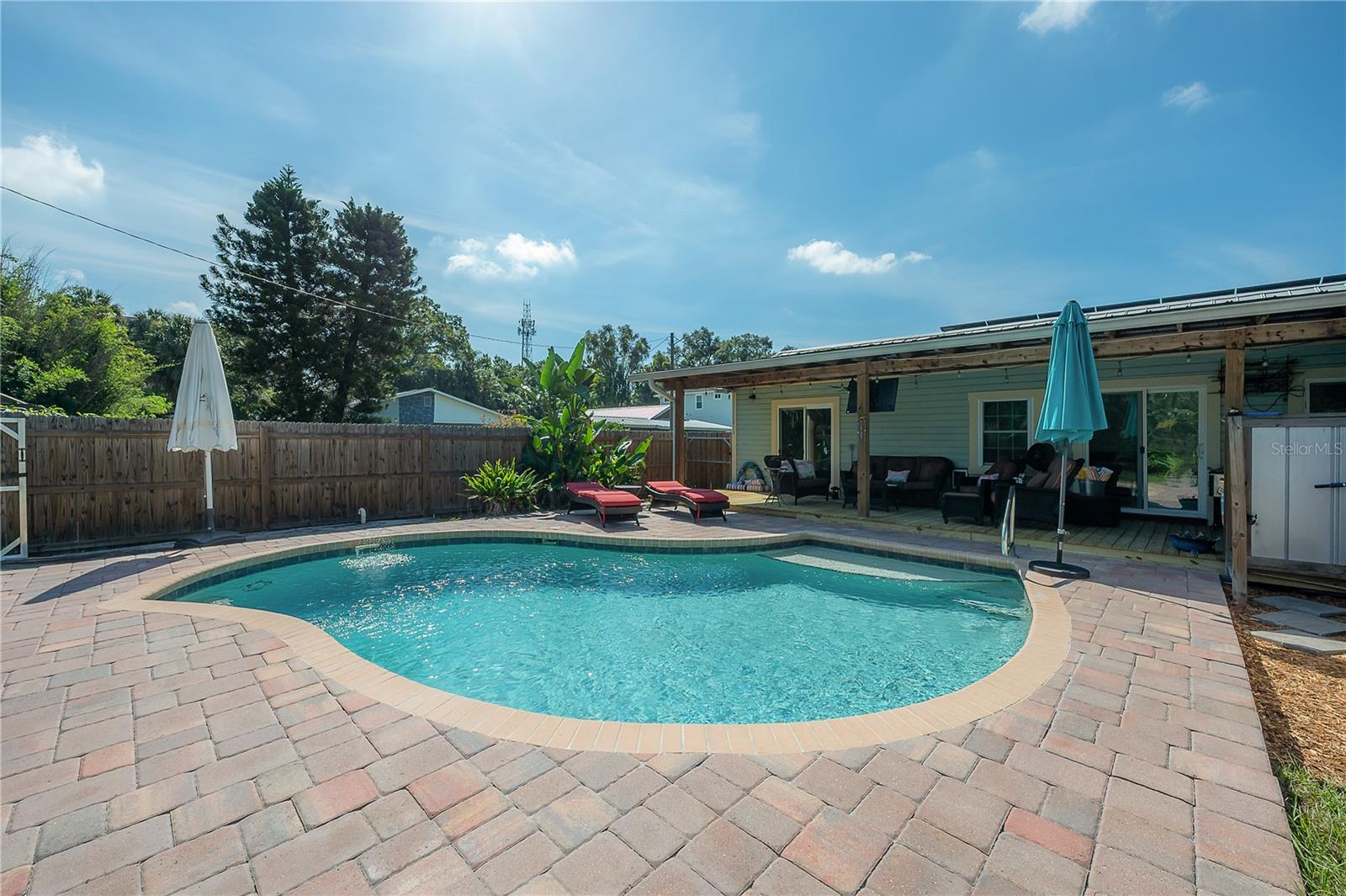 203 W FRIERSON AVE — photo 45