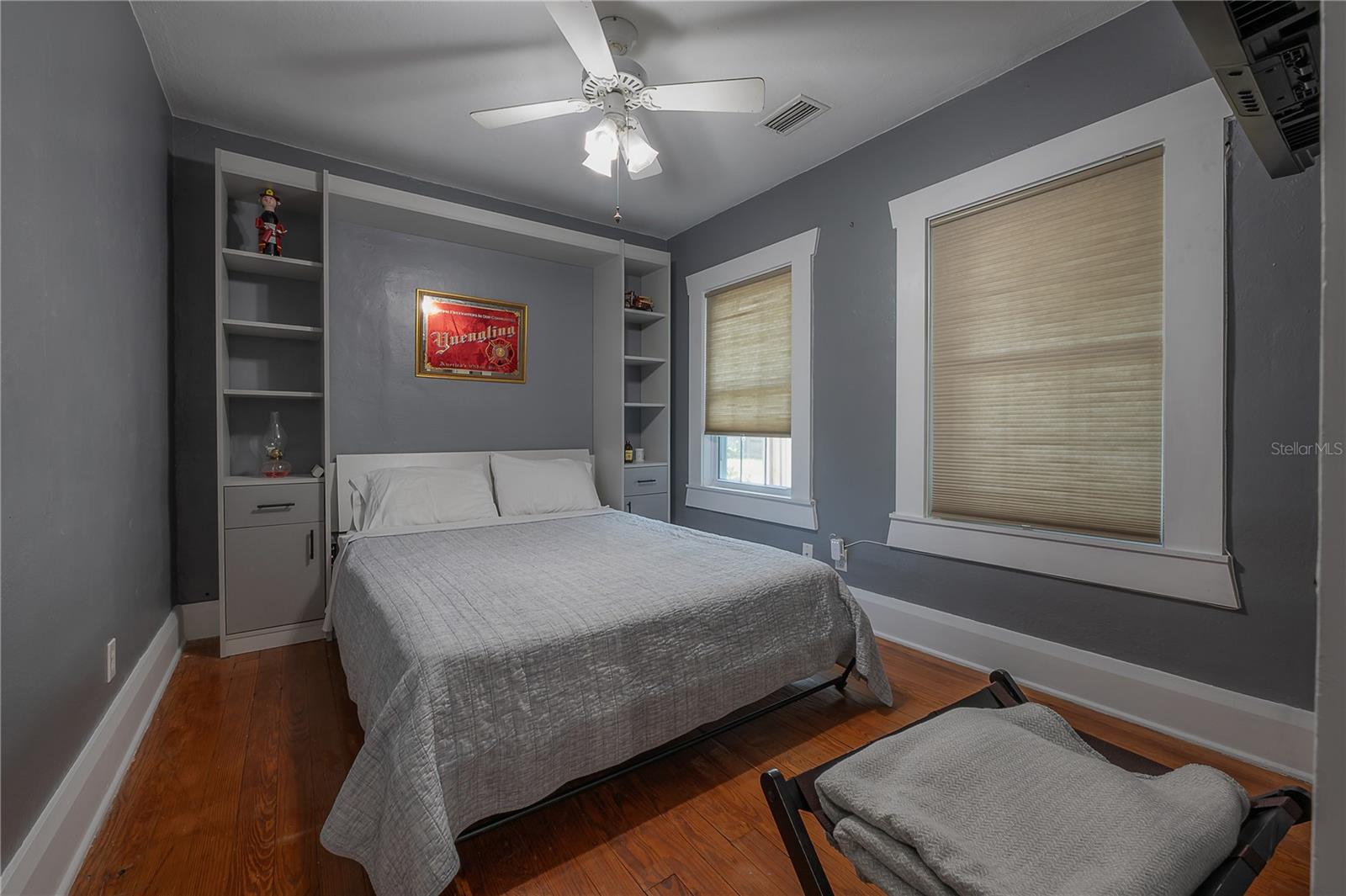 203 W FRIERSON AVE — photo 41