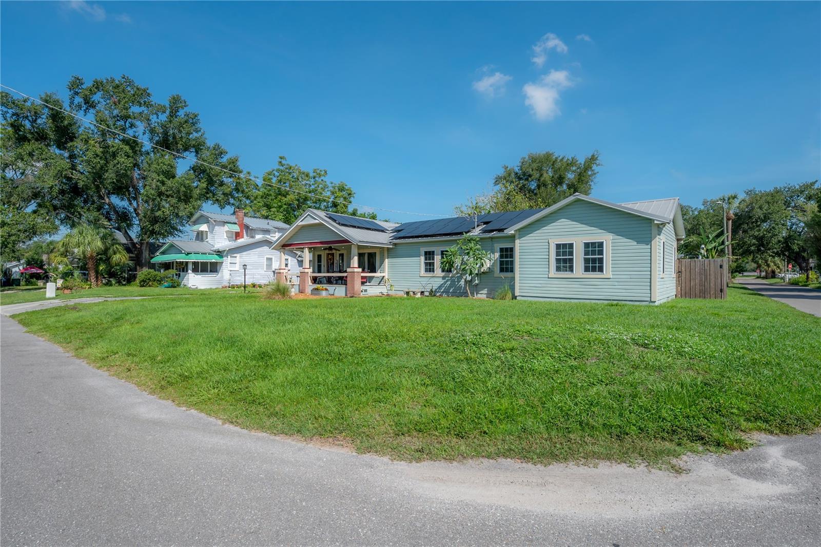 203 W FRIERSON AVE — photo 65
