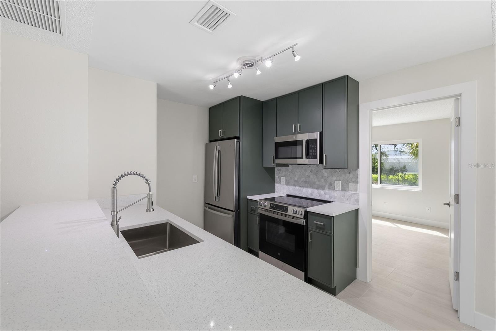 2714 MARY SUE ST SW — photo 11
