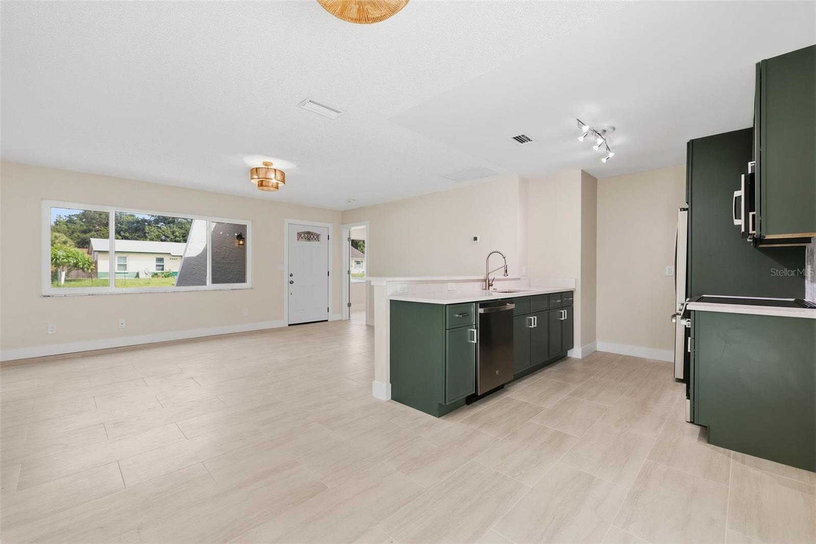 2714 MARY SUE ST SW — photo 10