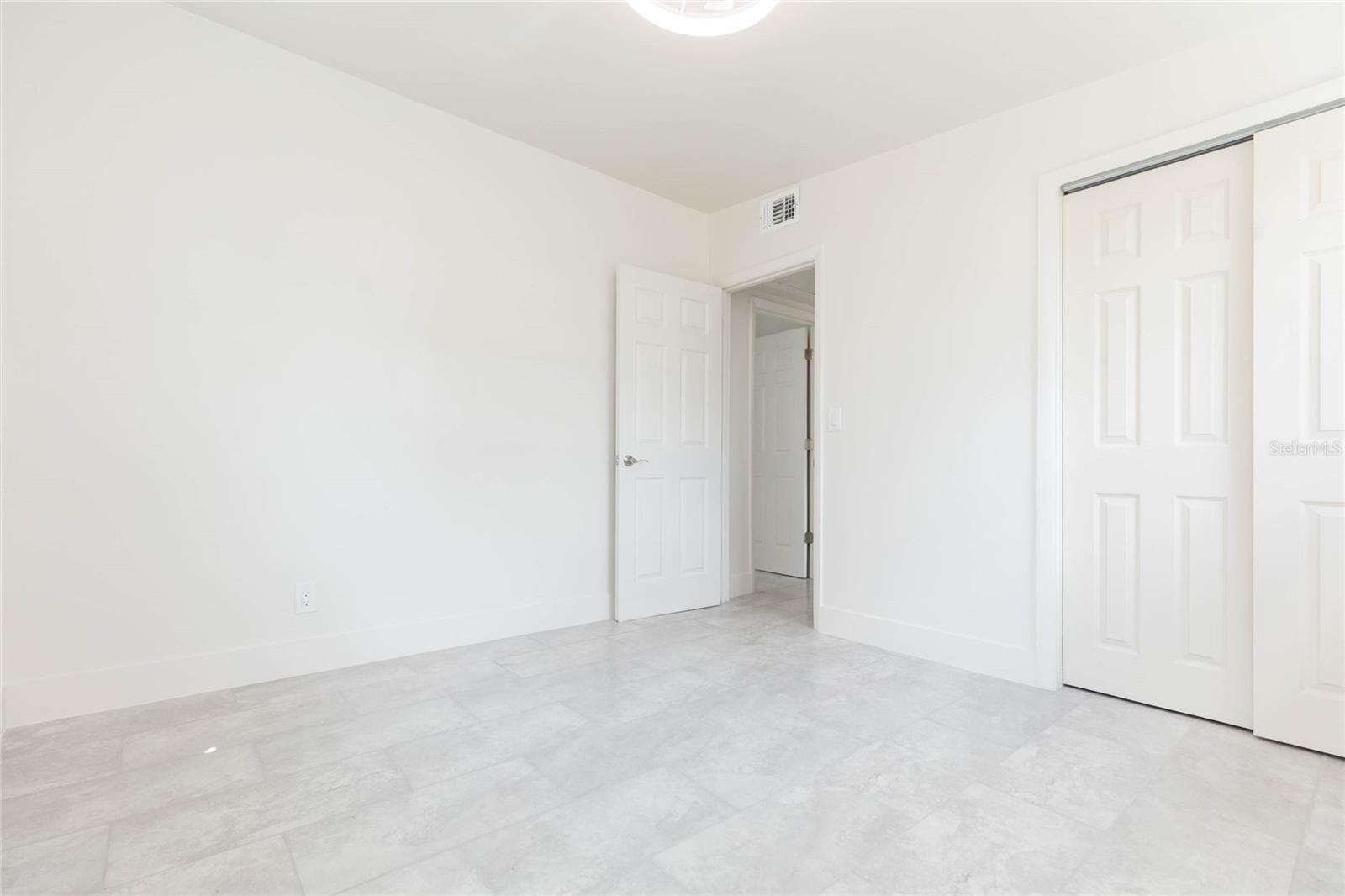 5016 S 86TH ST — photo 19