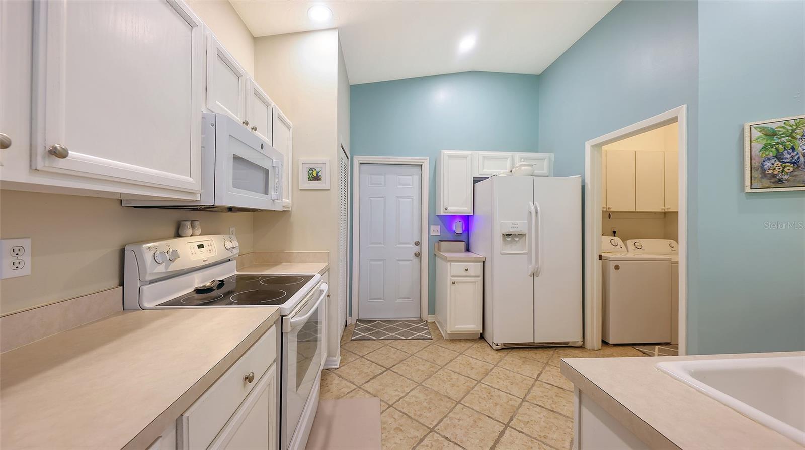 4933 THAMES LN — photo 16