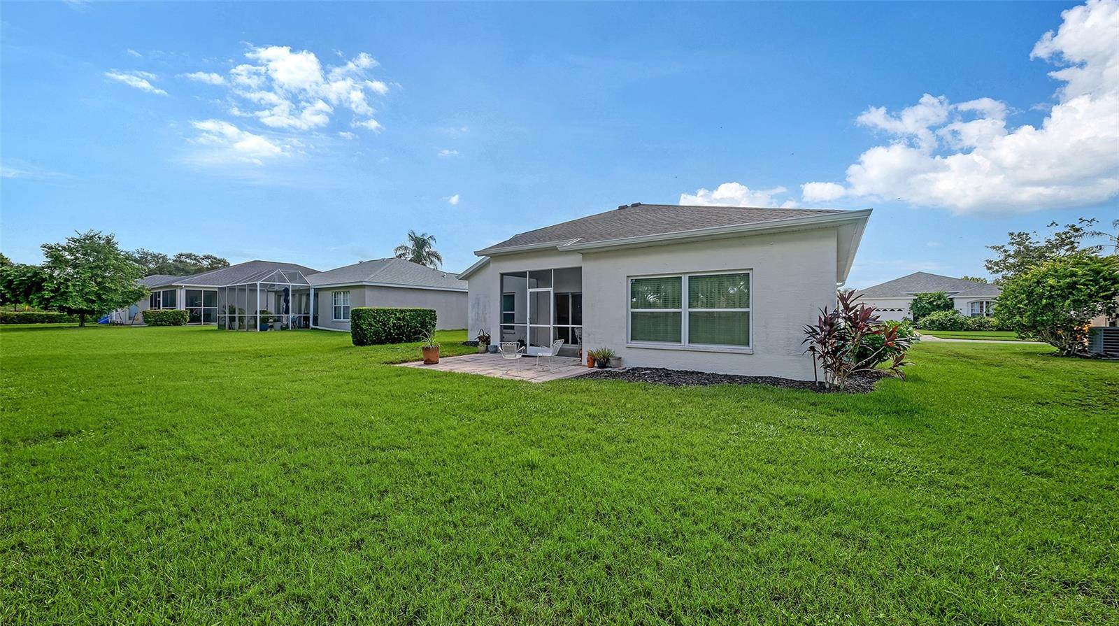 4933 THAMES LN — photo 38