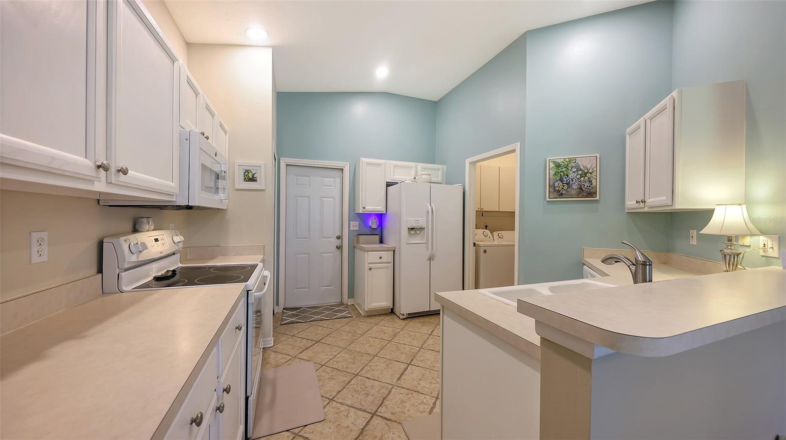 4933 THAMES LN — photo 15