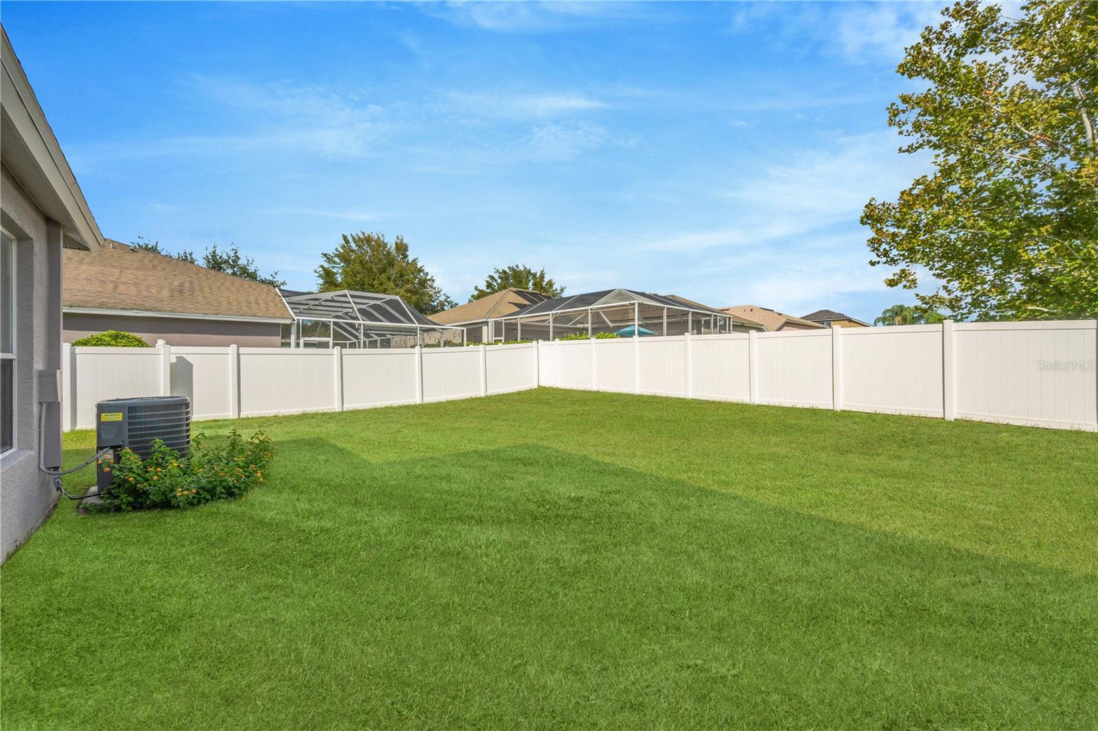 1804 SAMANTHA LN — photo 32