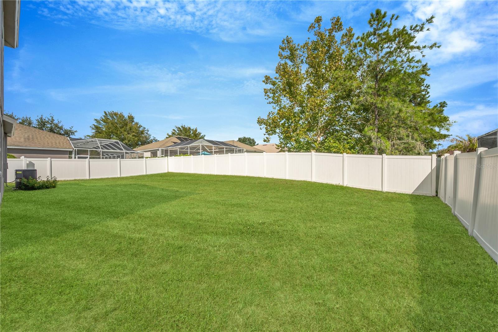 1804 SAMANTHA LN — photo 35