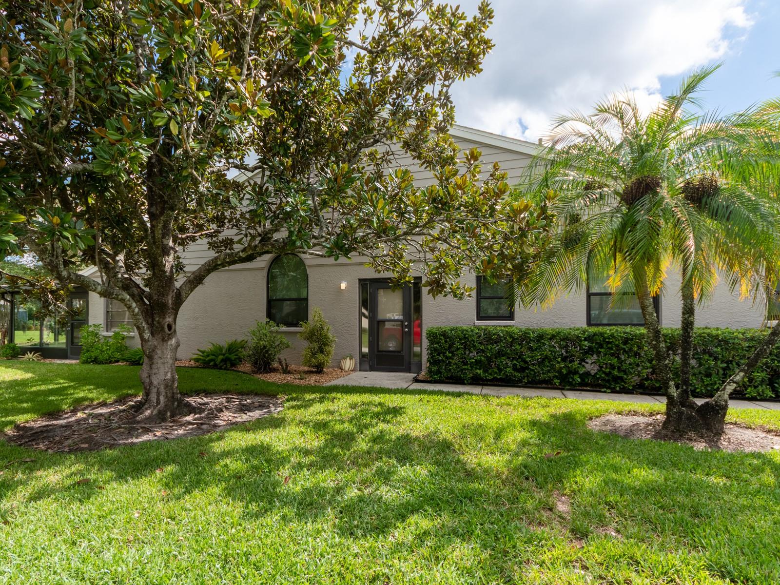 Home in PALM HARBOR — photo 3