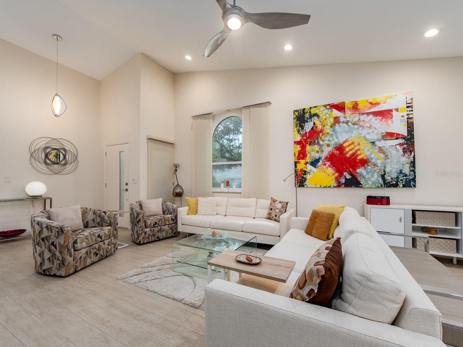 Home in PALM HARBOR — photo 8