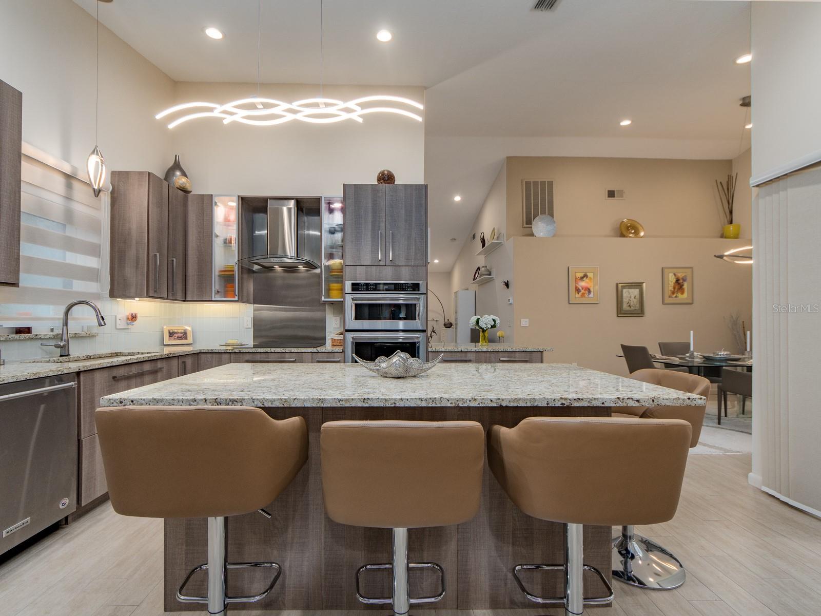 Home in PALM HARBOR — photo 18