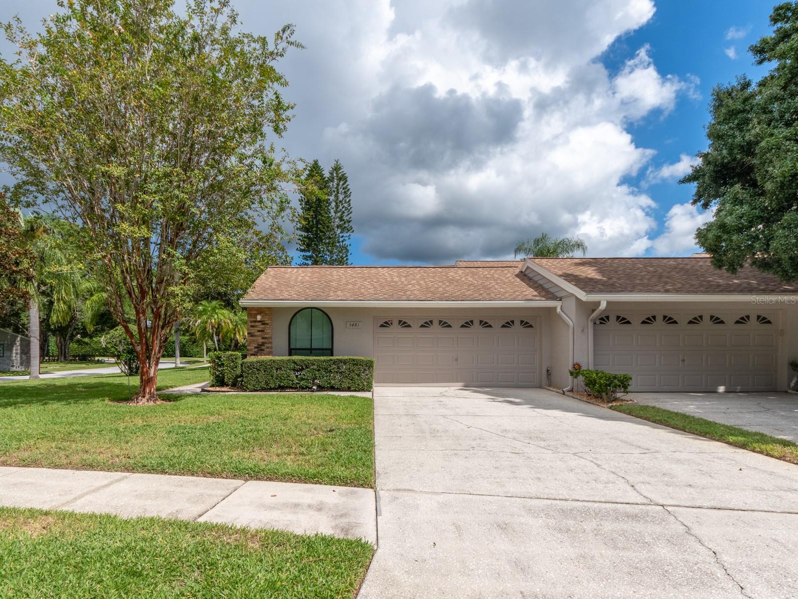Home in PALM HARBOR — photo 2