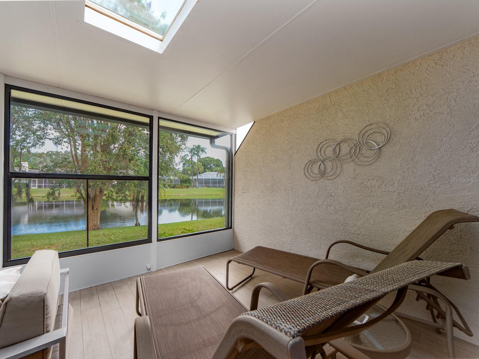 Home in PALM HARBOR — photo 15