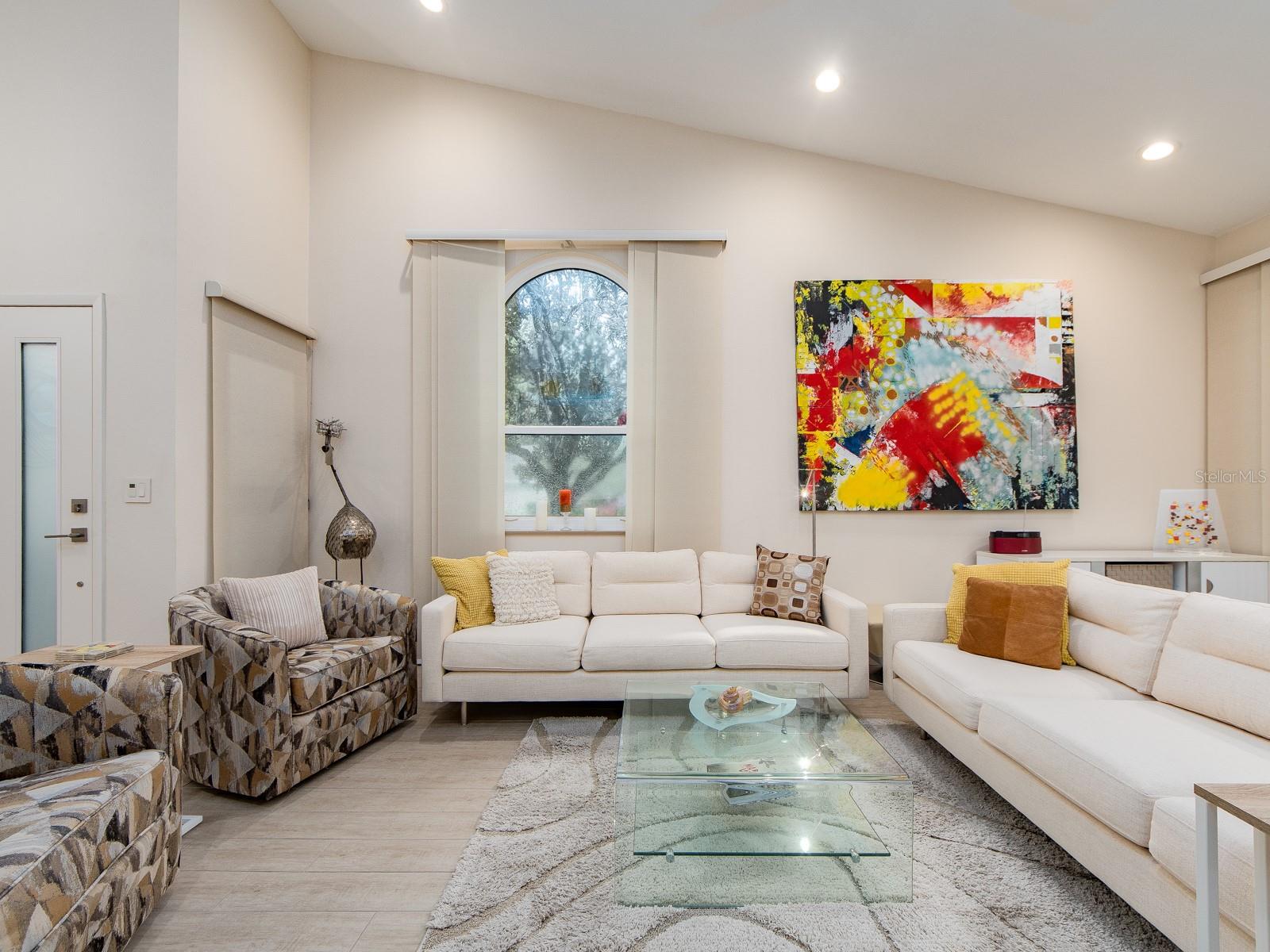 Home in PALM HARBOR — photo 7