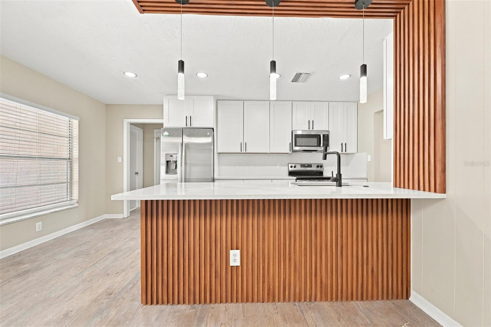 509 CLEMONS RD — photo 33
