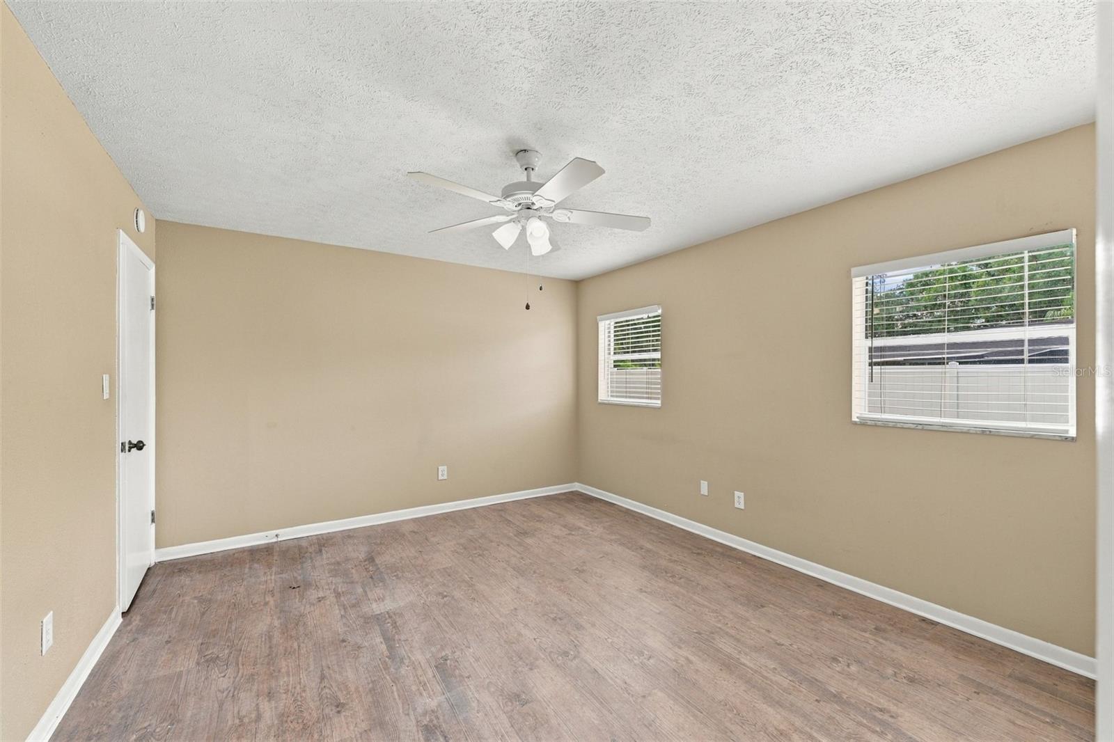 509 CLEMONS RD — photo 24