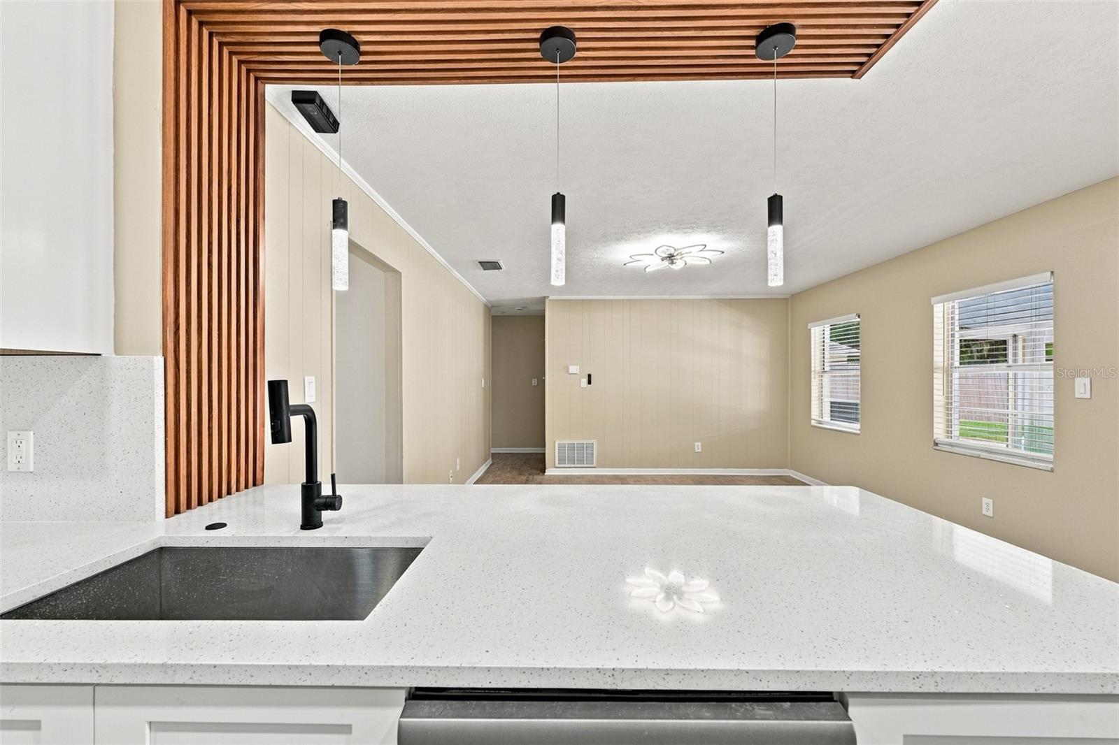 509 CLEMONS RD — photo 9