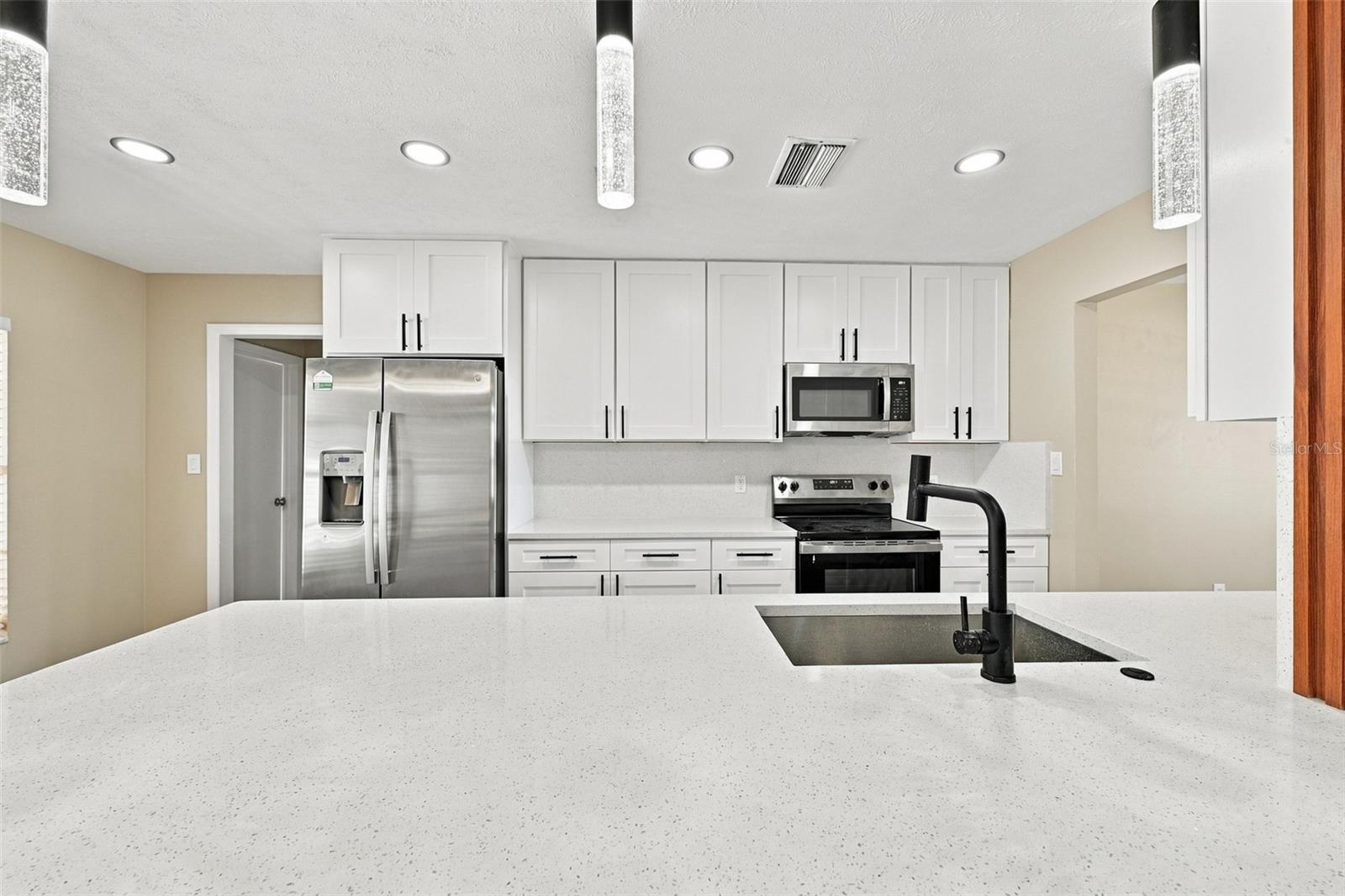 509 CLEMONS RD — photo 30