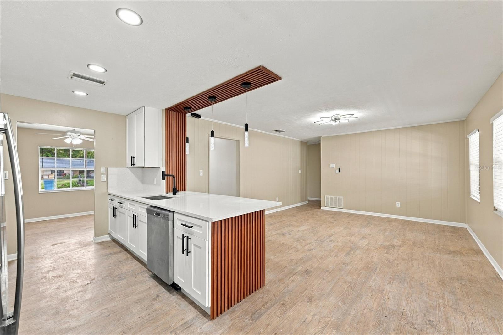 509 CLEMONS RD — photo 5