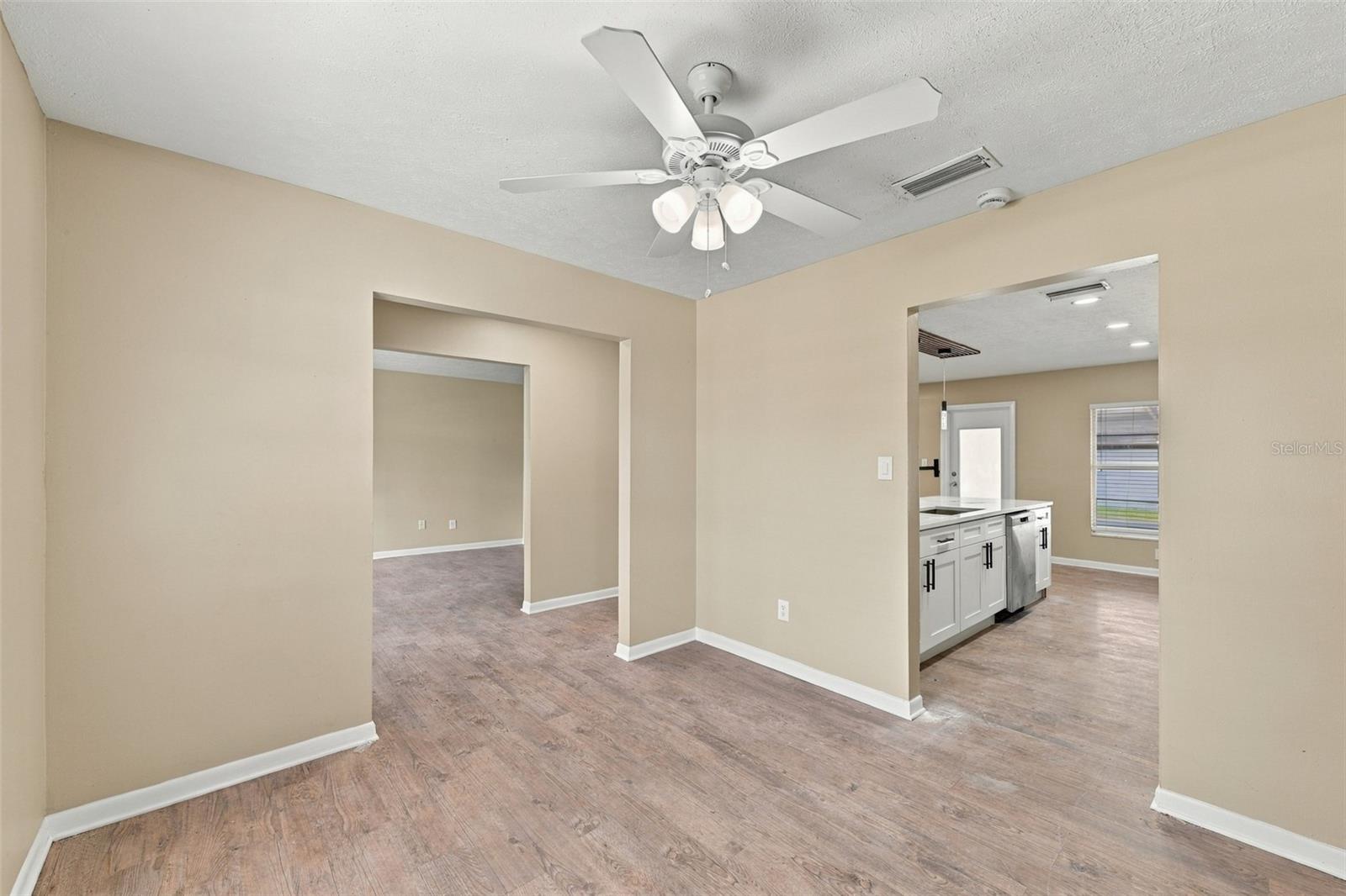 509 CLEMONS RD — photo 26