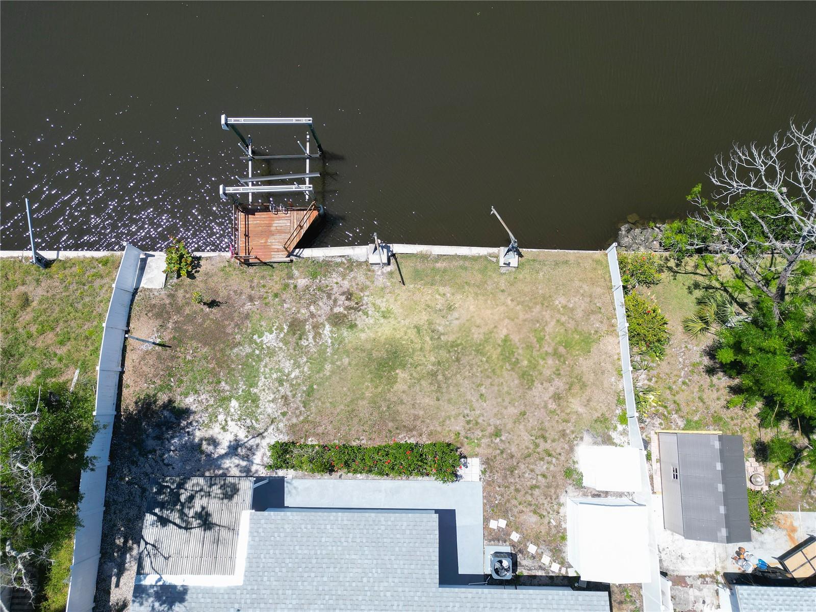 5812 LIVERPOOL DR — photo 16