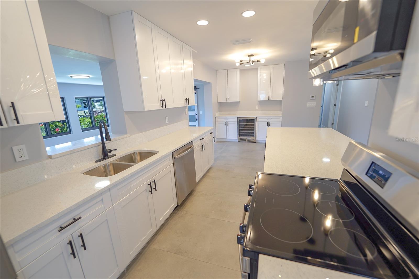 5812 LIVERPOOL DR — photo 28