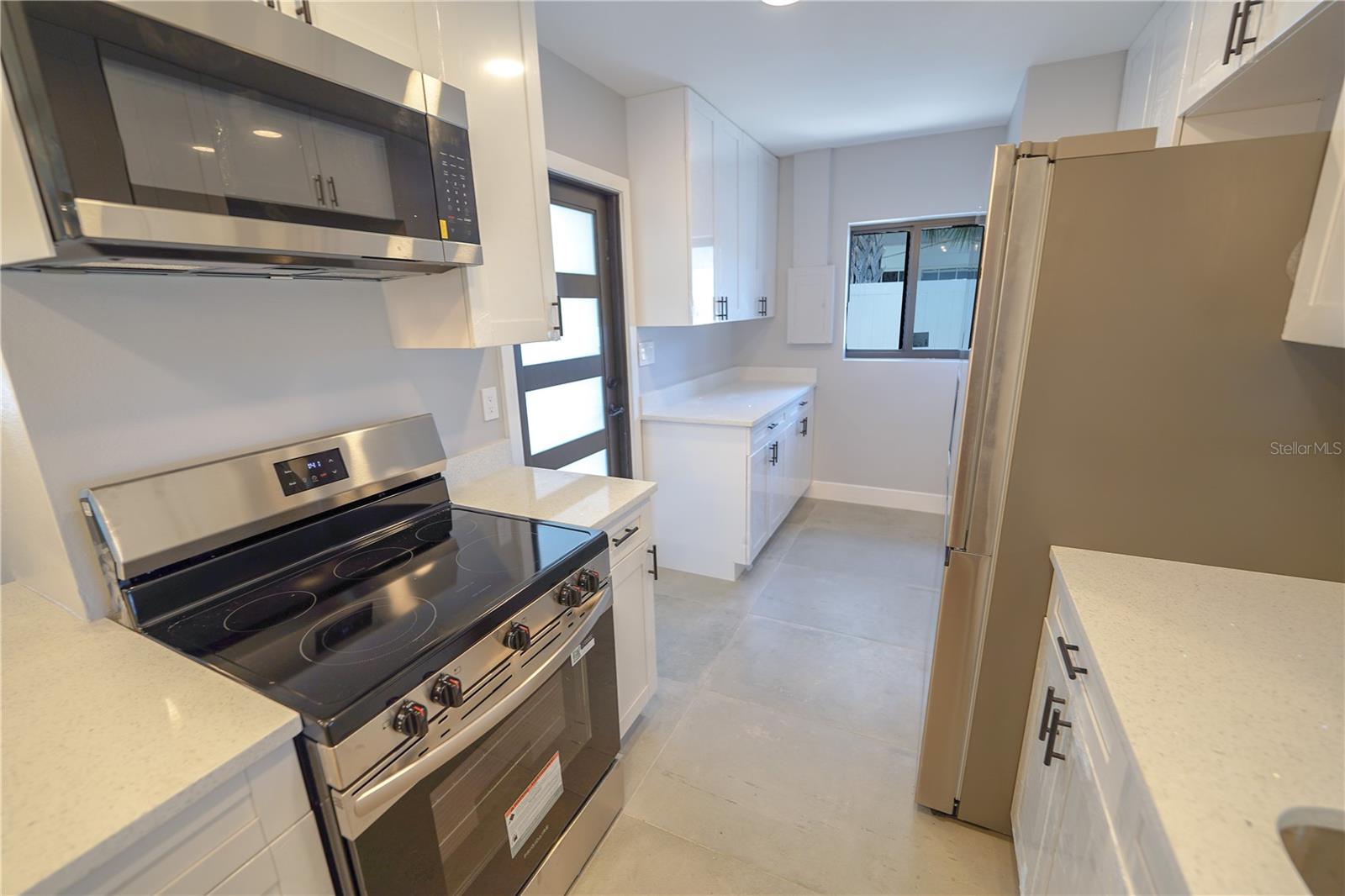 5812 LIVERPOOL DR — photo 25