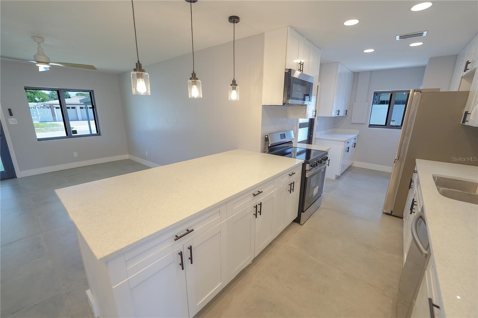 5812 LIVERPOOL DR — photo 23