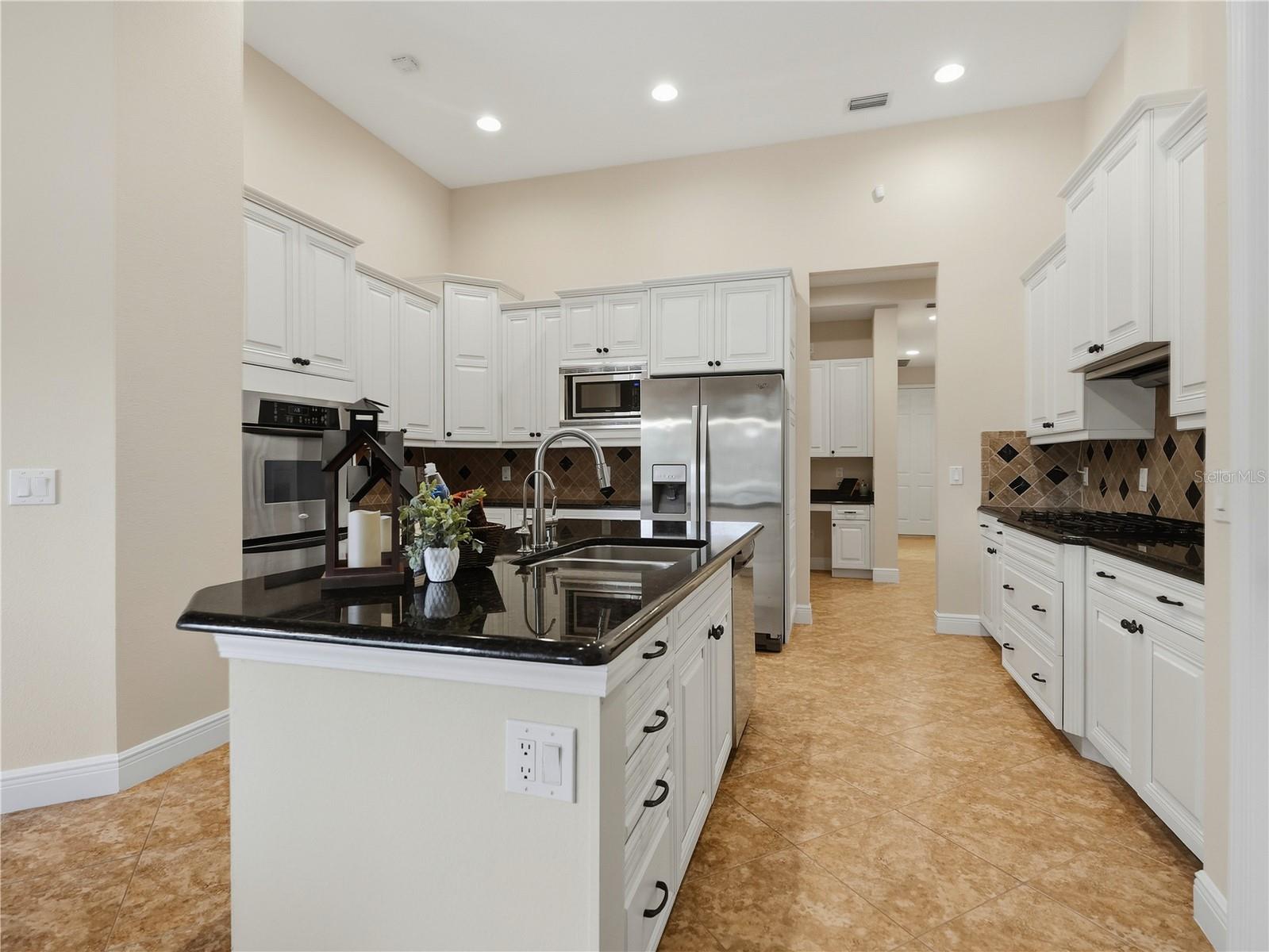 20010 RYMAN PL — photo 16