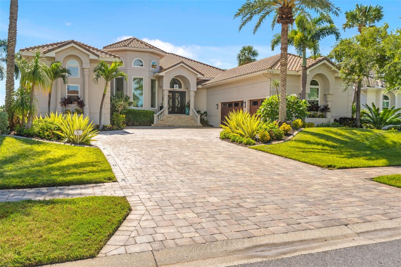 6320 PASADENA POINT BLVD — photo 3