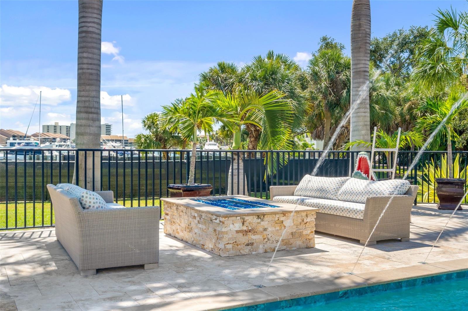6320 PASADENA POINT BLVD — photo 45