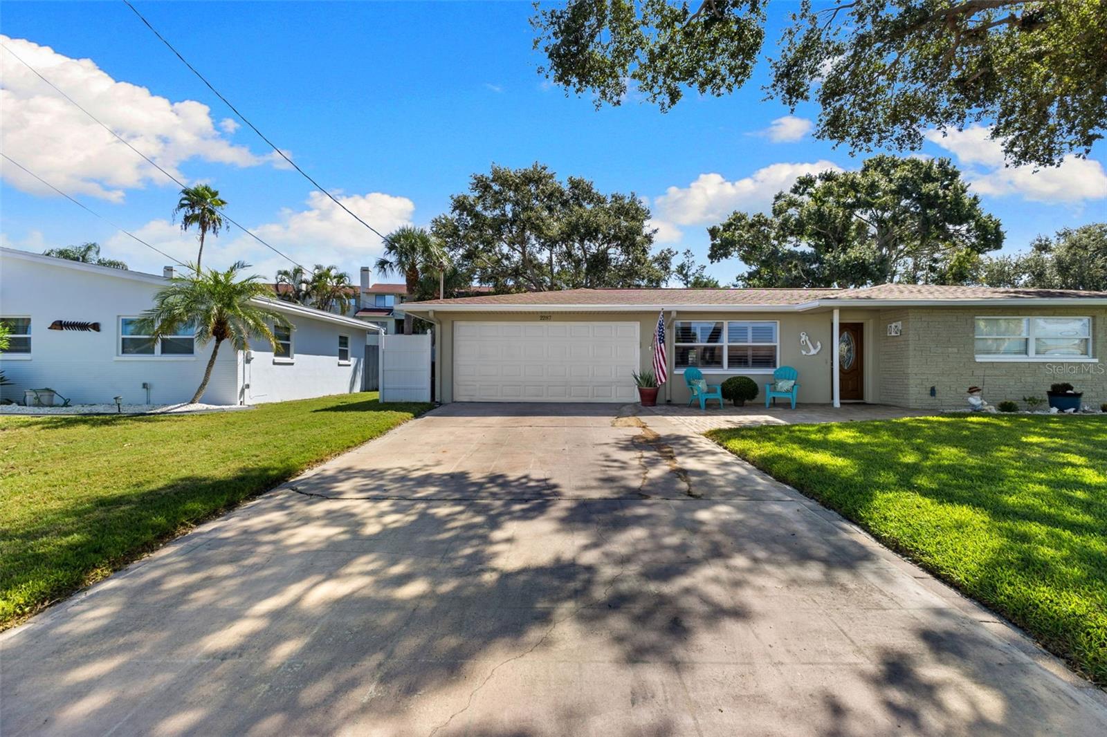 2287 CAROLYN DR — photo 22