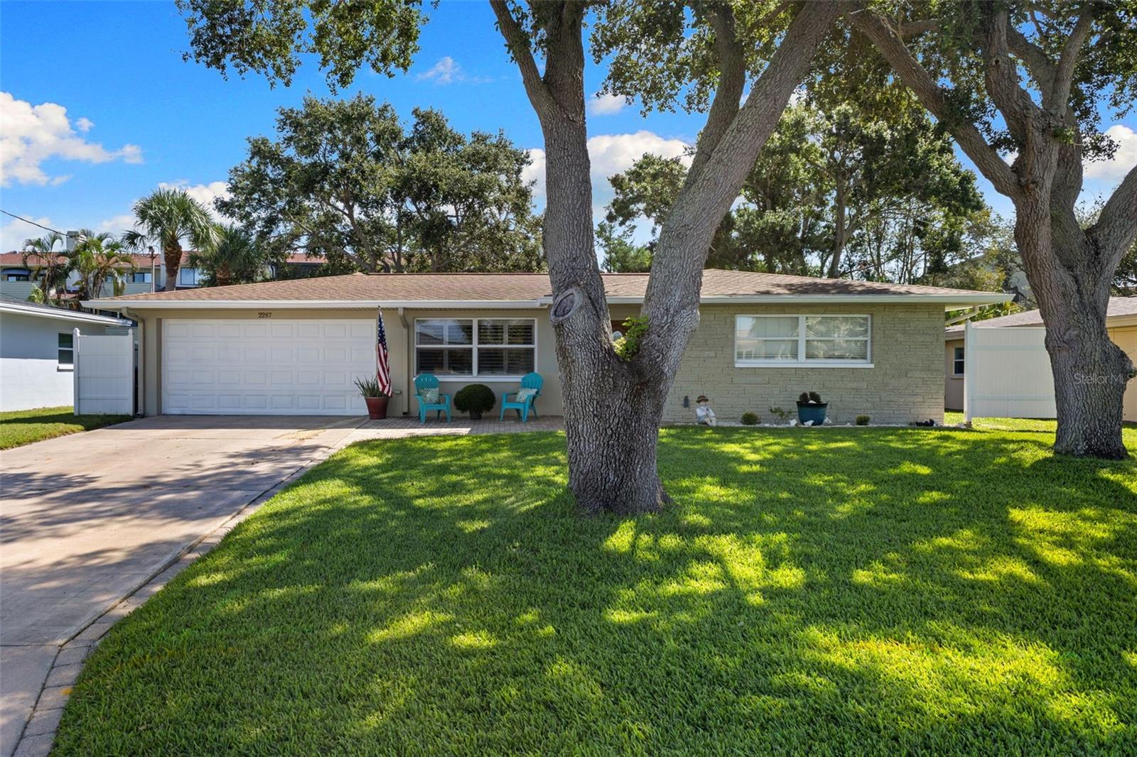 2287 CAROLYN DR — photo 31