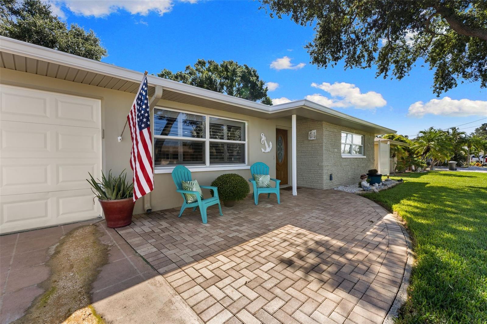 2287 CAROLYN DR — photo 23