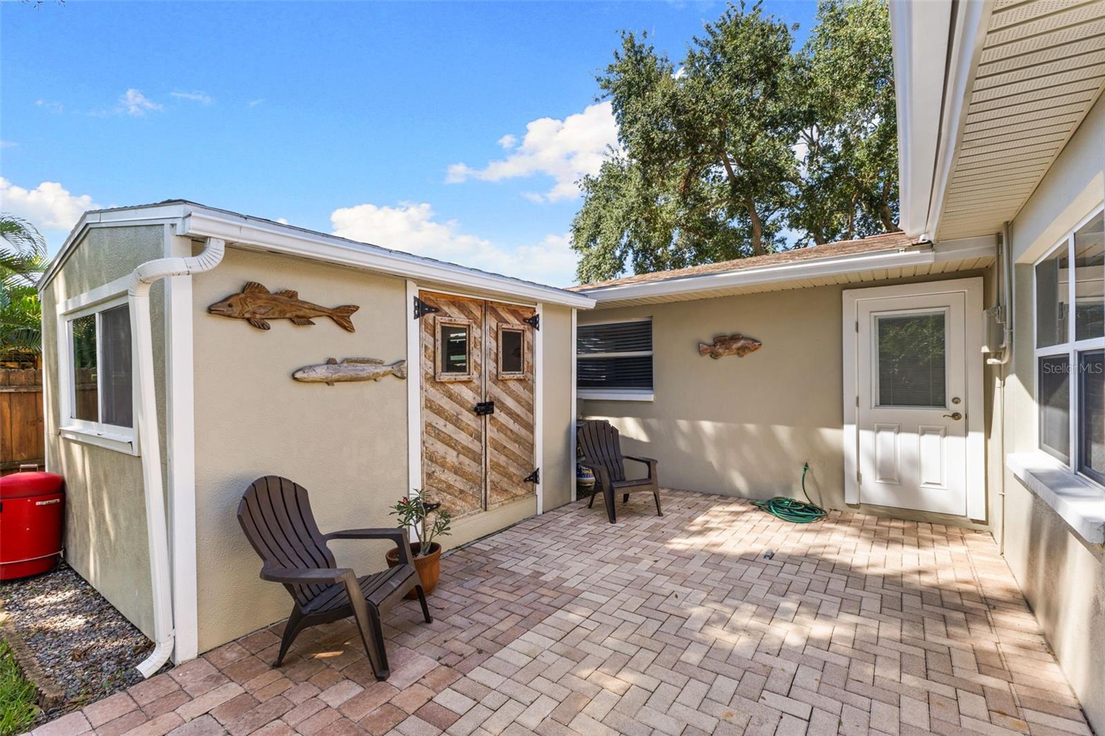 2287 CAROLYN DR — photo 26