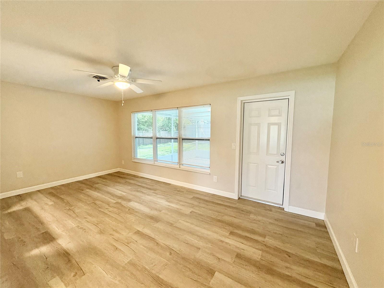 3126 SHAMROCK DR — photo 10
