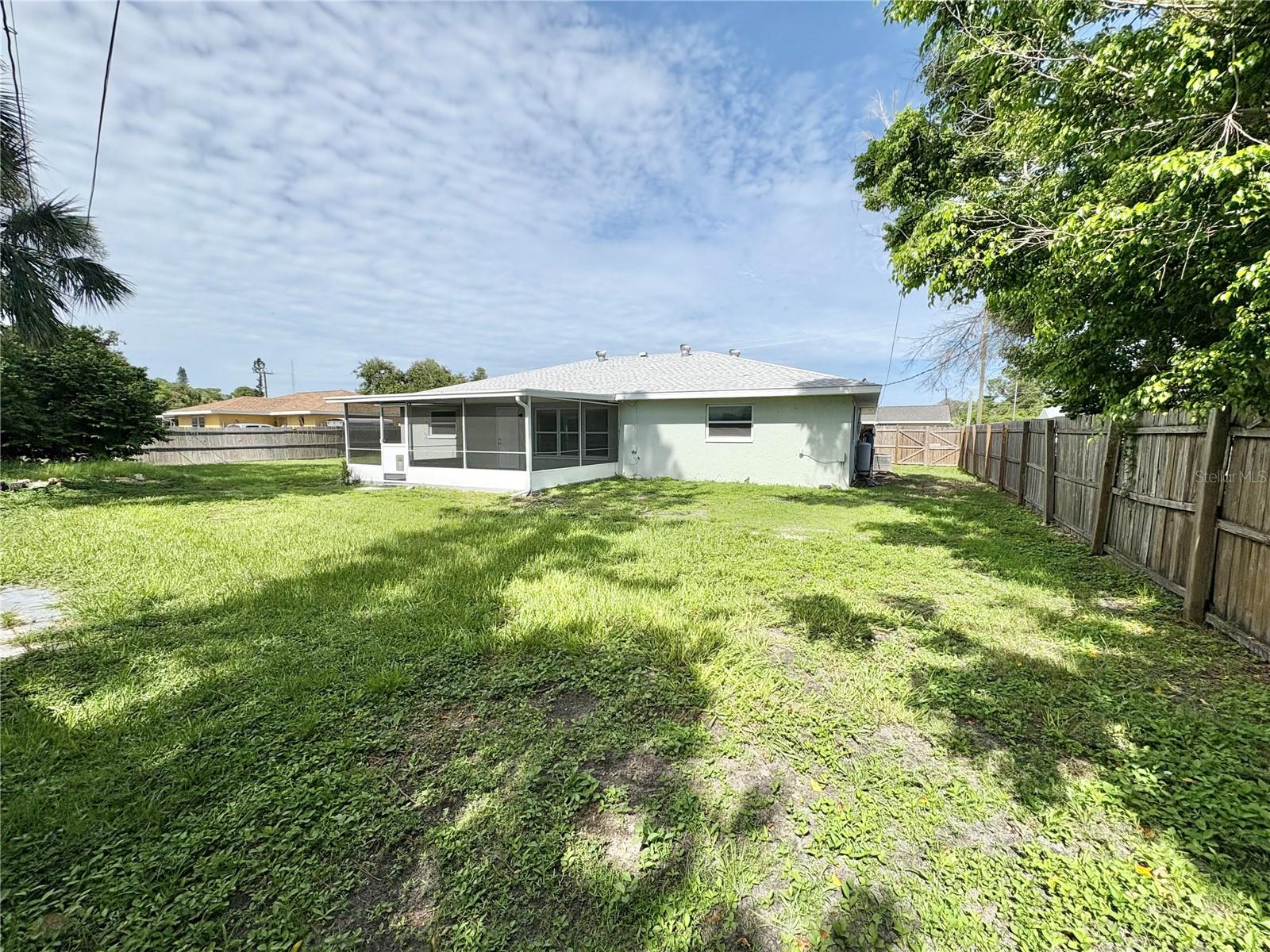 3126 SHAMROCK DR — photo 14