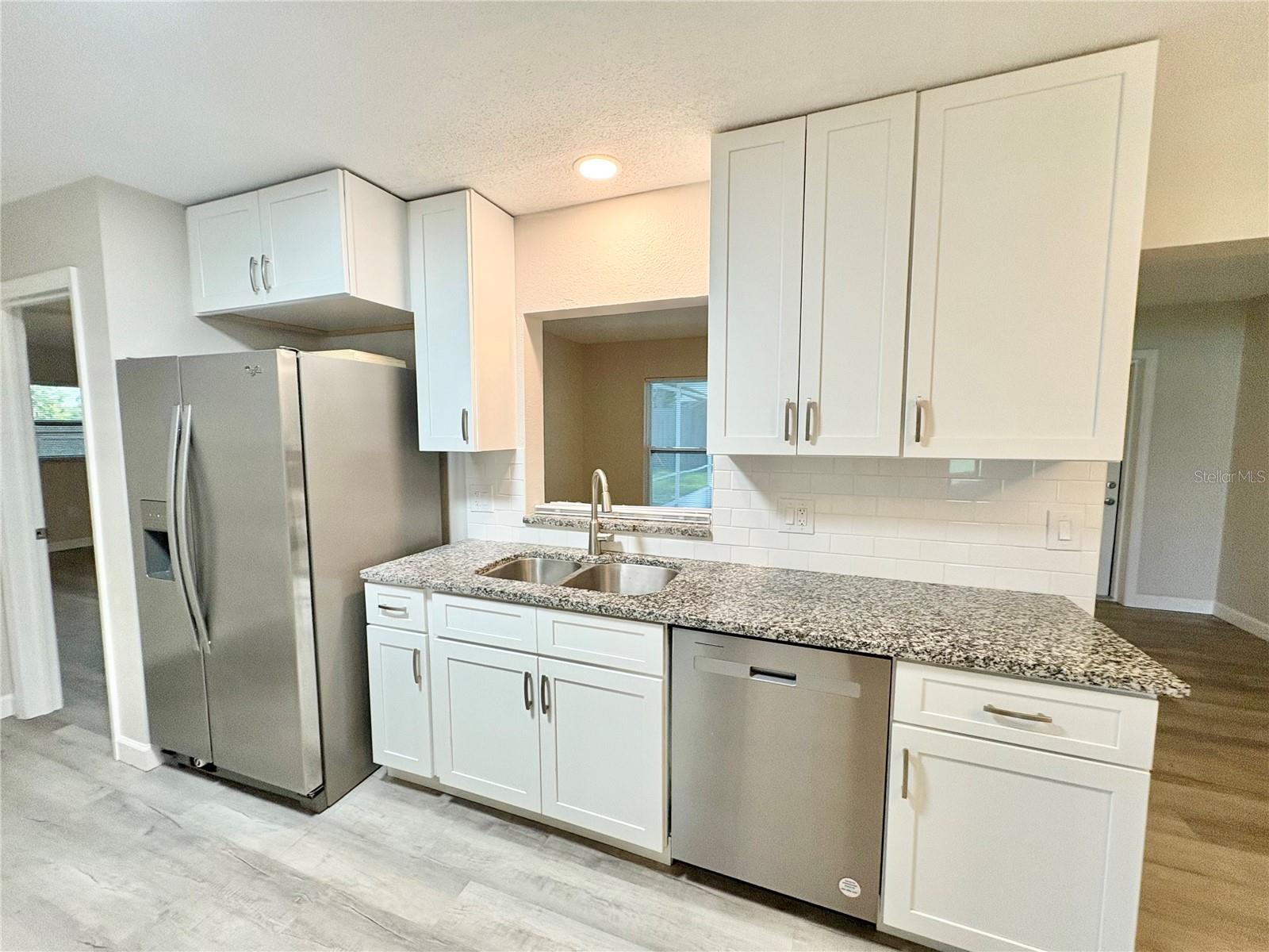 3126 SHAMROCK DR — photo 9