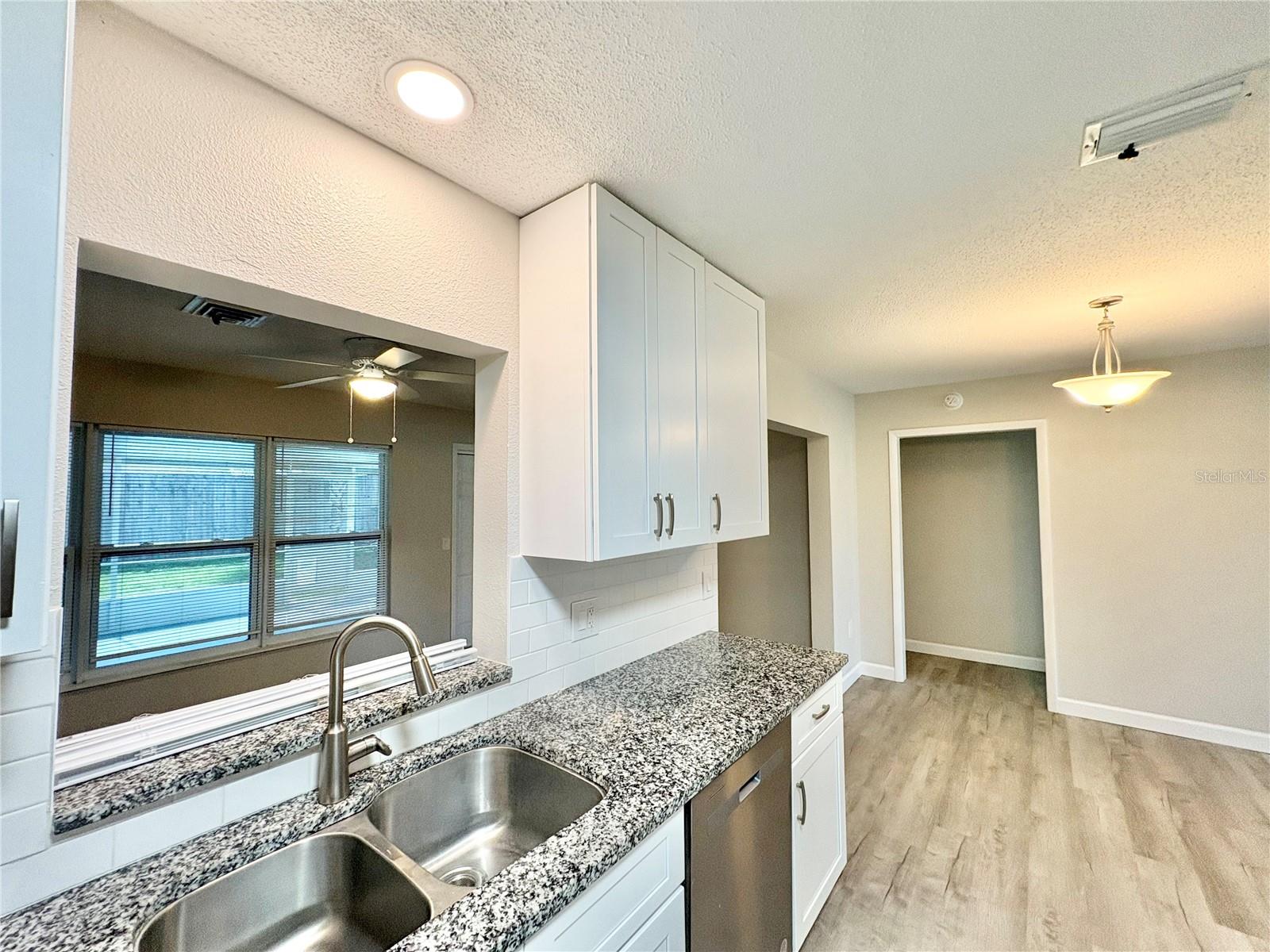 3126 SHAMROCK DR — photo 29