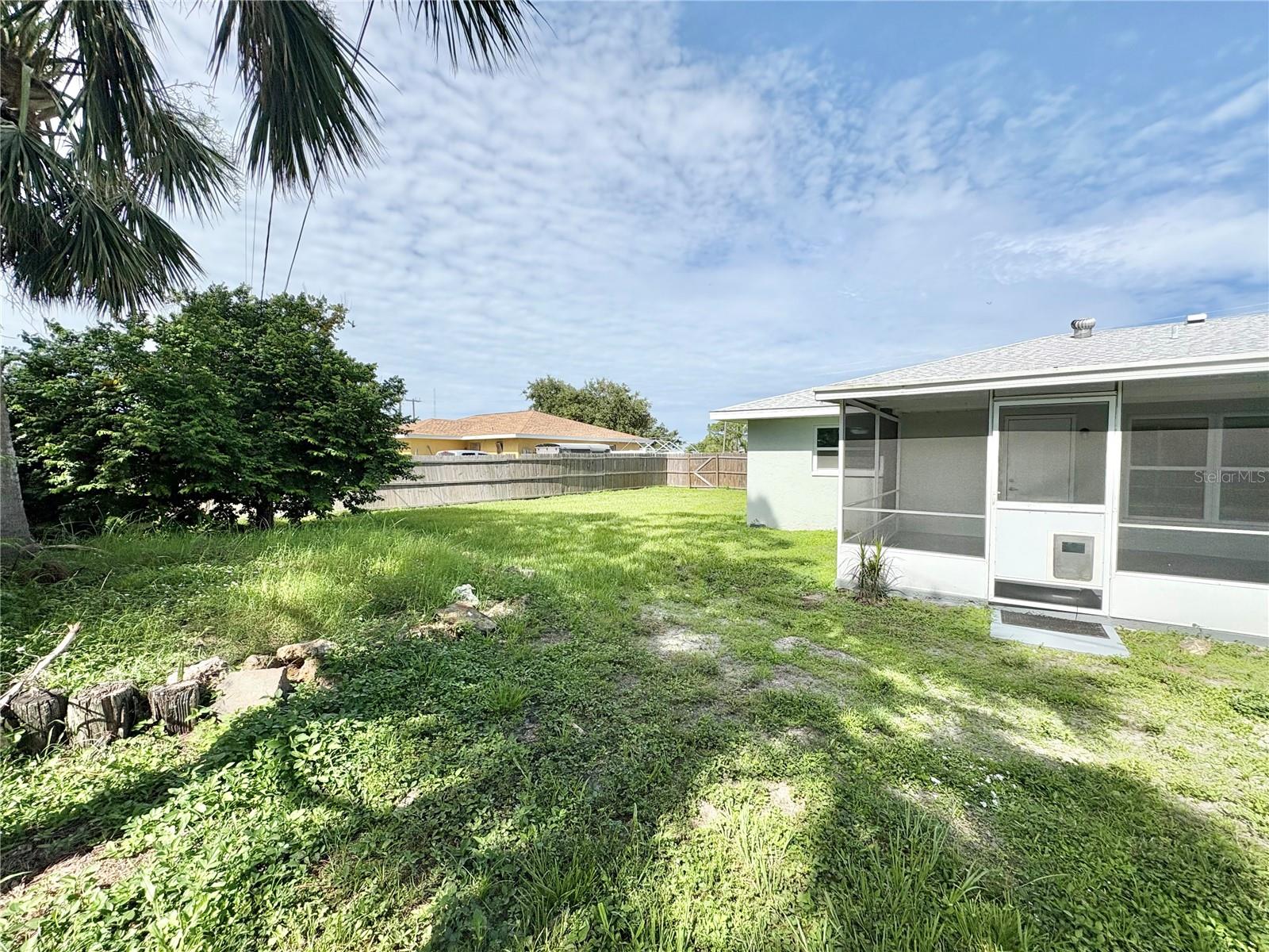 3126 SHAMROCK DR — photo 16